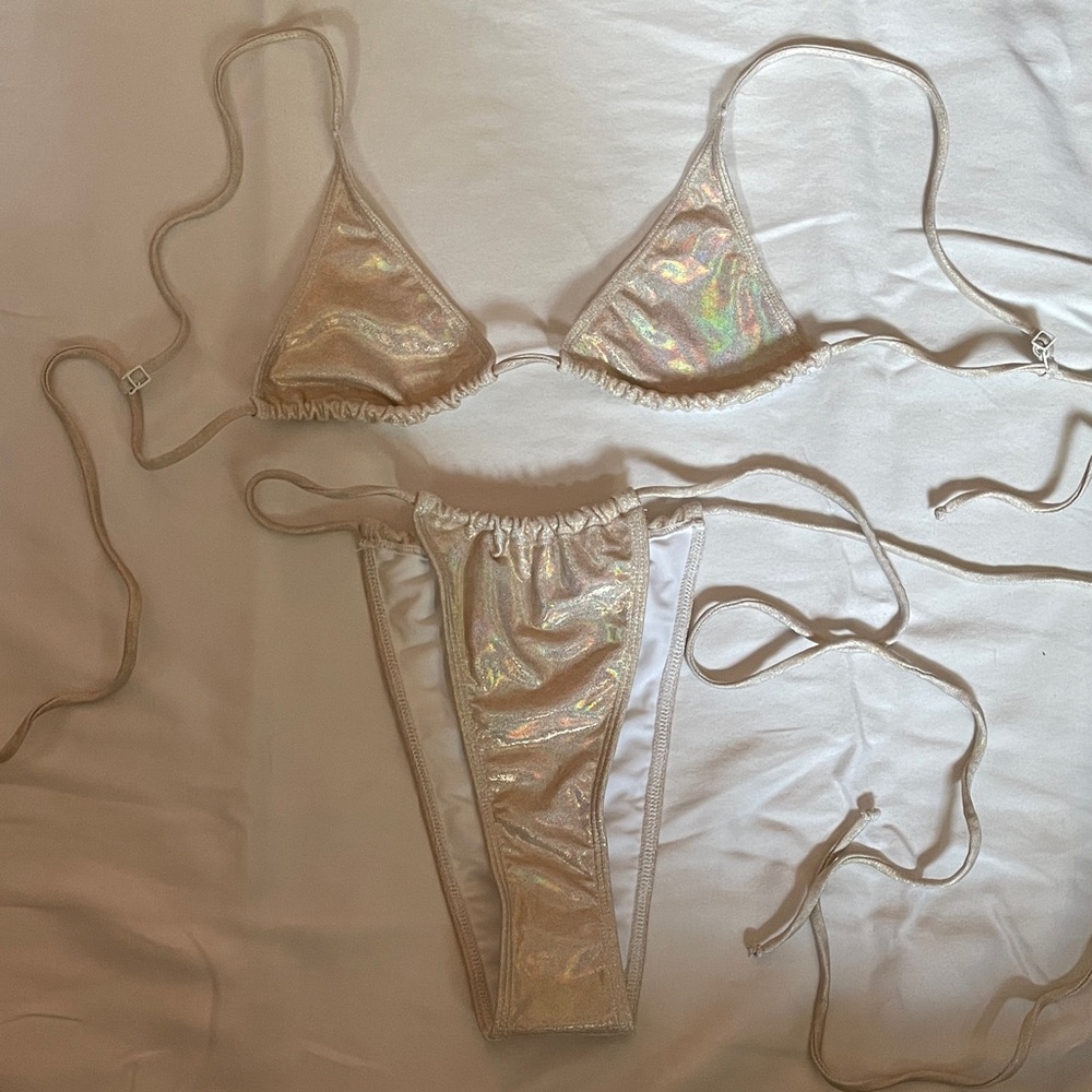 Minimale Animale Iridescent Bikini Set